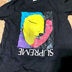 Men’s supreme tshirt